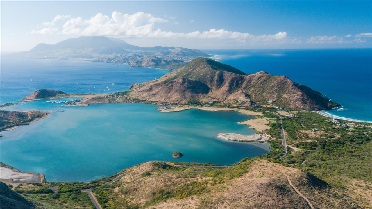 CUỘC SỐNG TẠI SAINT KITTS & NEVIS DIỄN RA NHƯ THẾ NÀO?